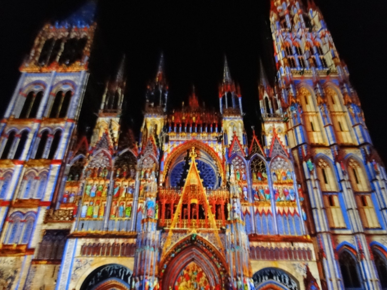 Cathedrale de Lumière Rouen - photo 2 - Go with the Blog
