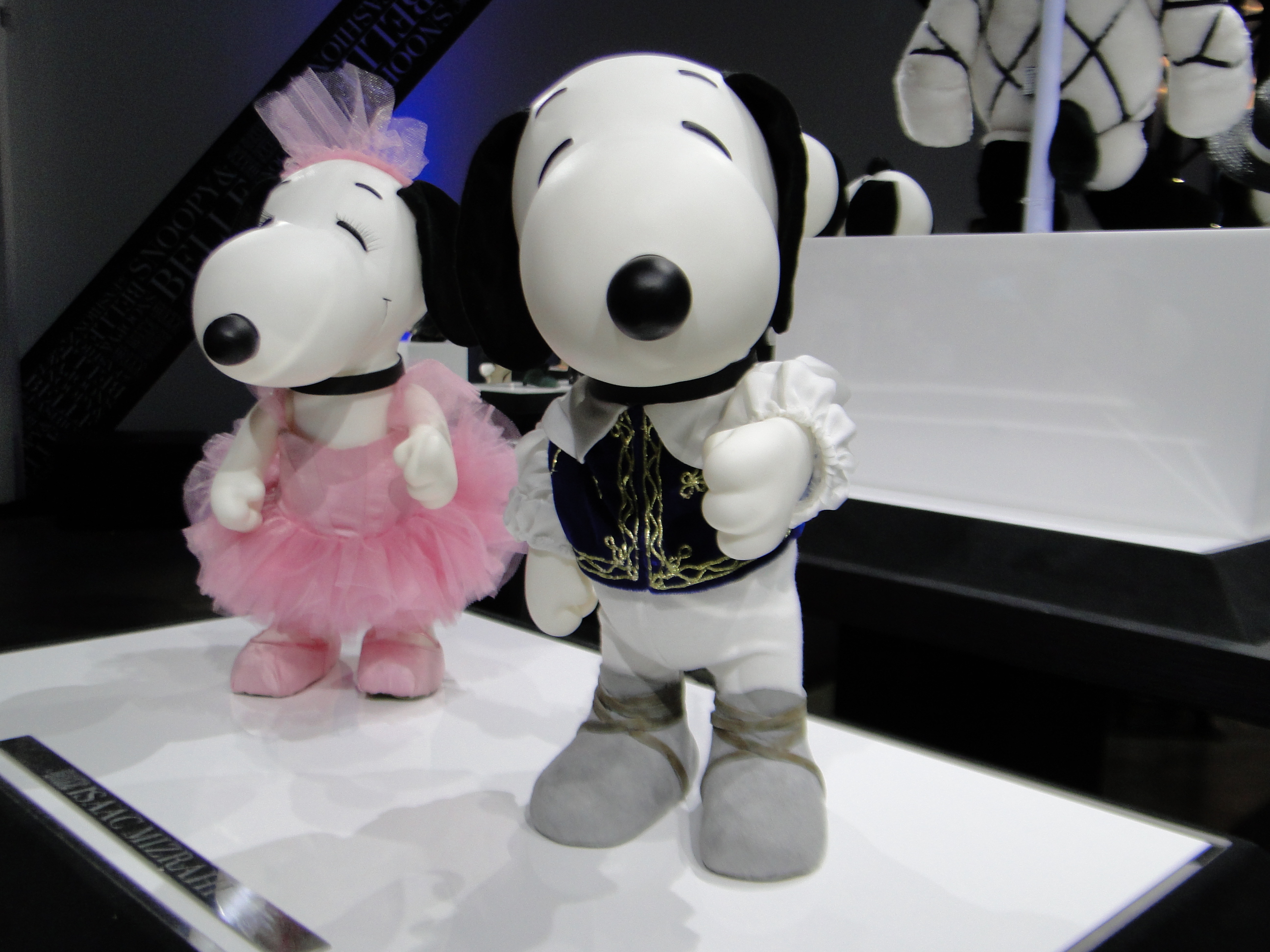 SNOOPY AND BELE IN FASHION Paris France Exhibition Exposition - Palais de Tokyo - copyright Go with the Blog DSC06438
