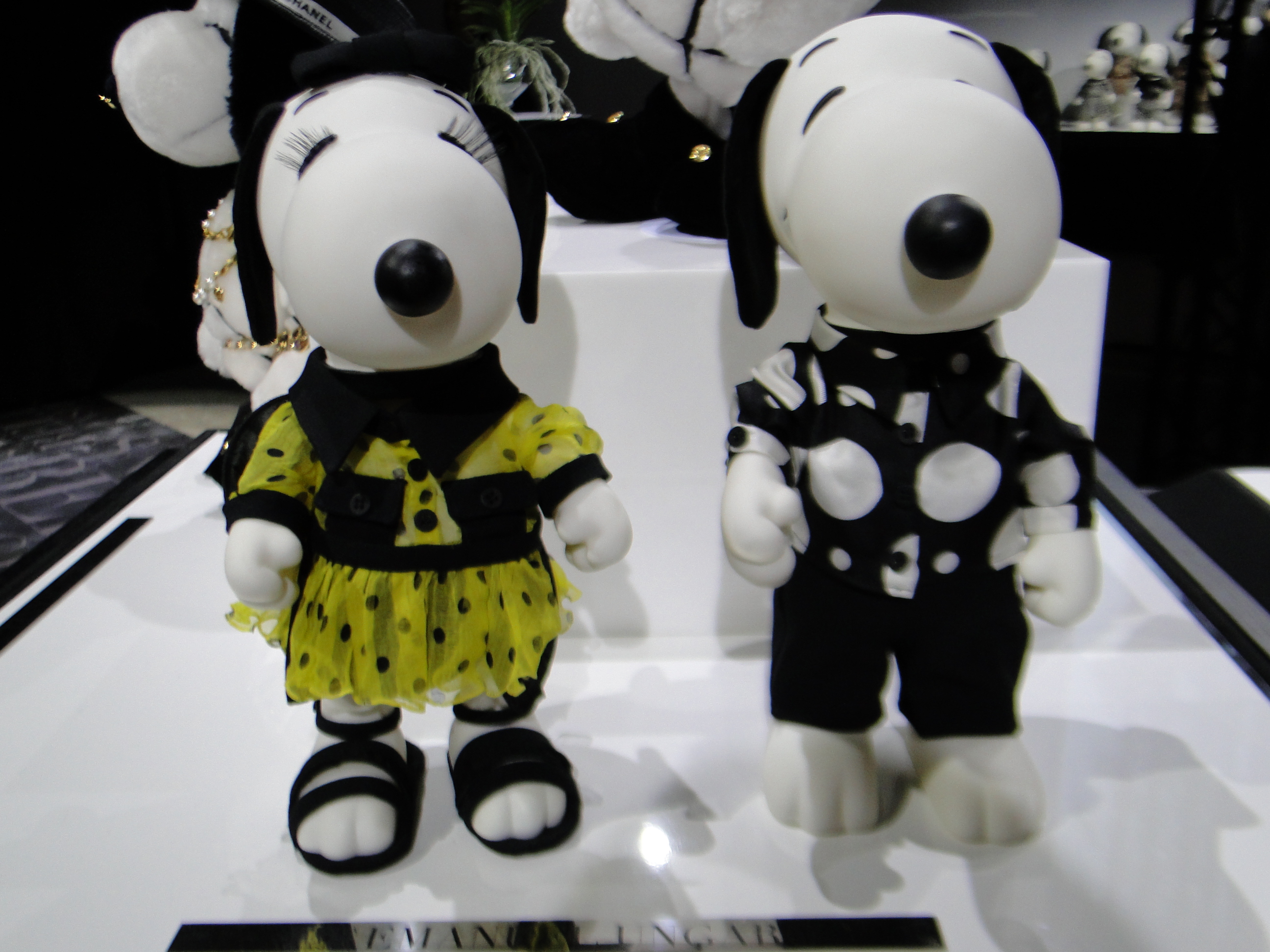 SNOOPY AND BELE IN FASHION Paris France Exhibition Exposition - Palais de Tokyo - copyright Go with the Blog DSC06439