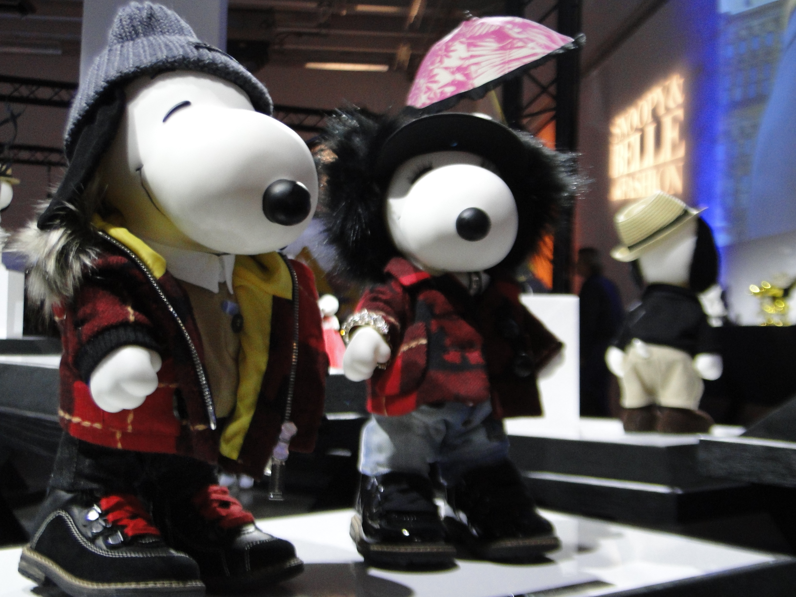 SNOOPY AND BELE IN FASHION Paris France Exhibition Exposition - Palais de Tokyo - copyright Go with the Blog DSC06440