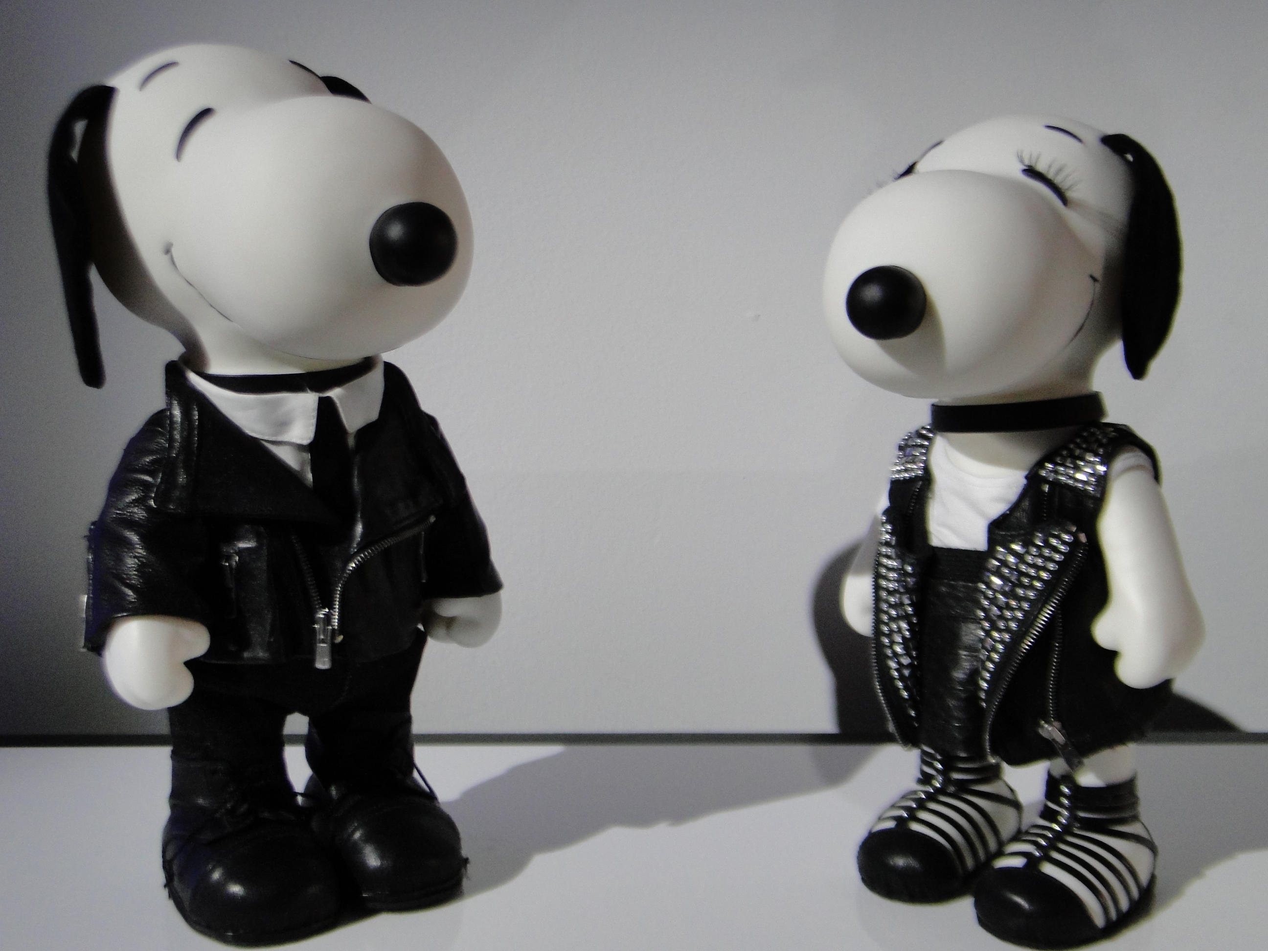SNOOPY AND BELE IN FASHION Paris France Exhibition Exposition - Palais de Tokyo - copyright Go with the Blog DSC06441
