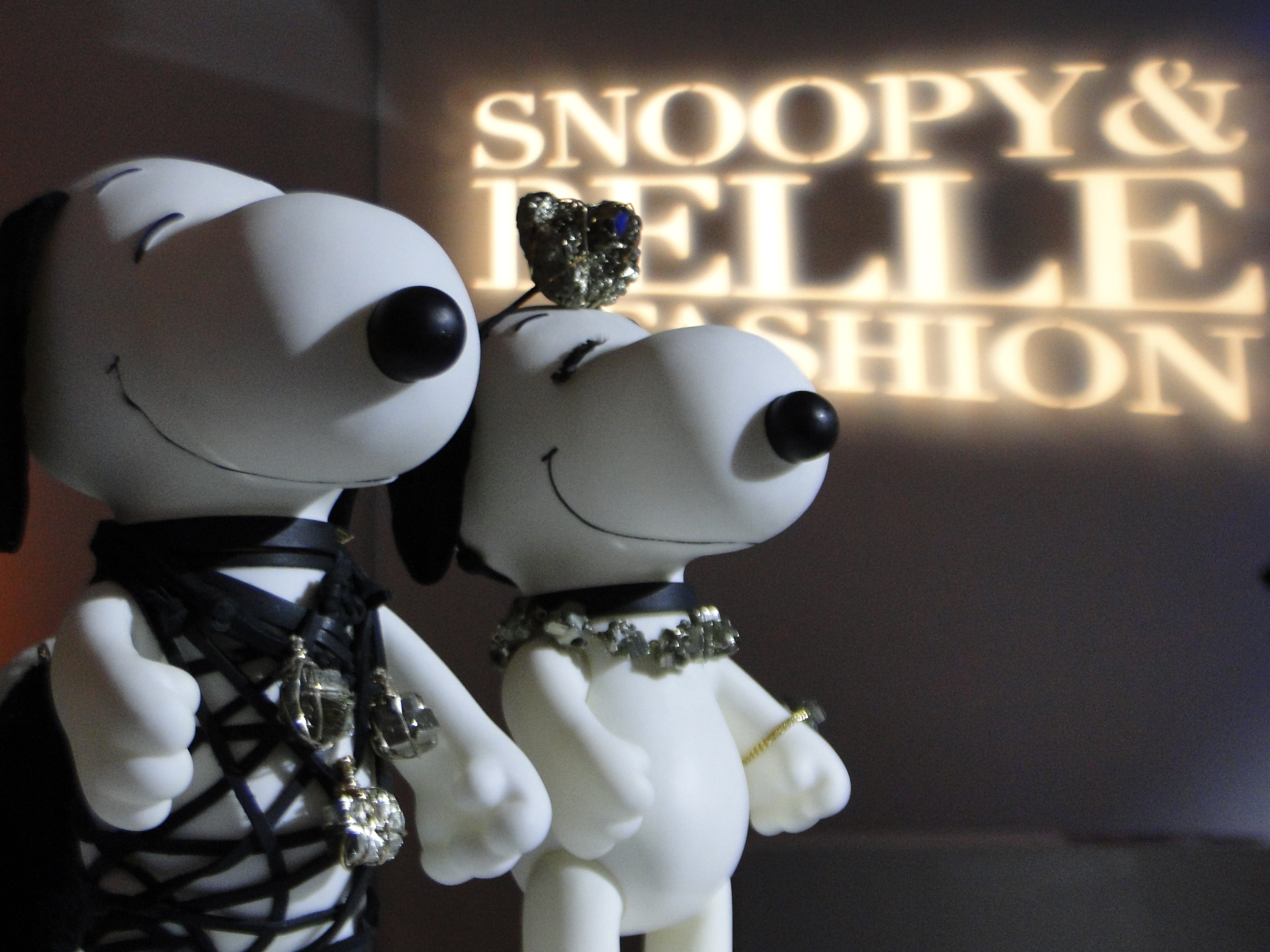 SNOOPY AND BELE IN FASHION Paris France Exhibition Exposition - Palais de Tokyo - copyright Go with the Blog DSC06455