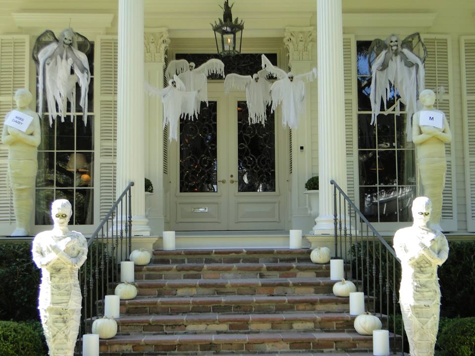 NEW ORLEANS - LaNouvelle Orléans Halloween House 1 - Go with the Blog