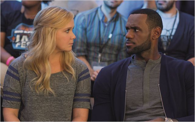CRAZY AMY - Image du film Amy Schumer LeBron James - Go with the Blog