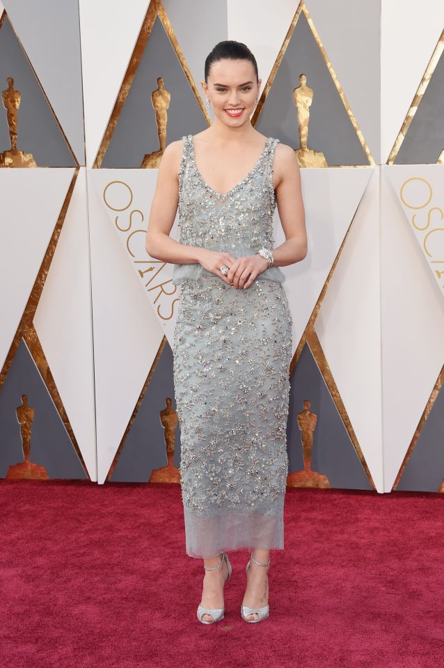 OSCARS 2016 - Daisy Riley in CHANEL COUTURE 2 red carpet 2016 tapis rouge - Go with the Blog