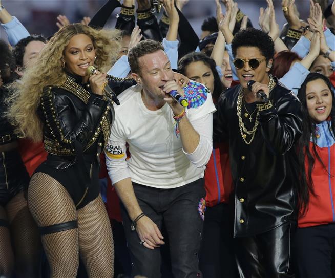 SUPERBOWL 2016 - Halftime Show Show de la mi-temps Coldplay Beyonce Bruno Mars photo 6 - Go with the Blog