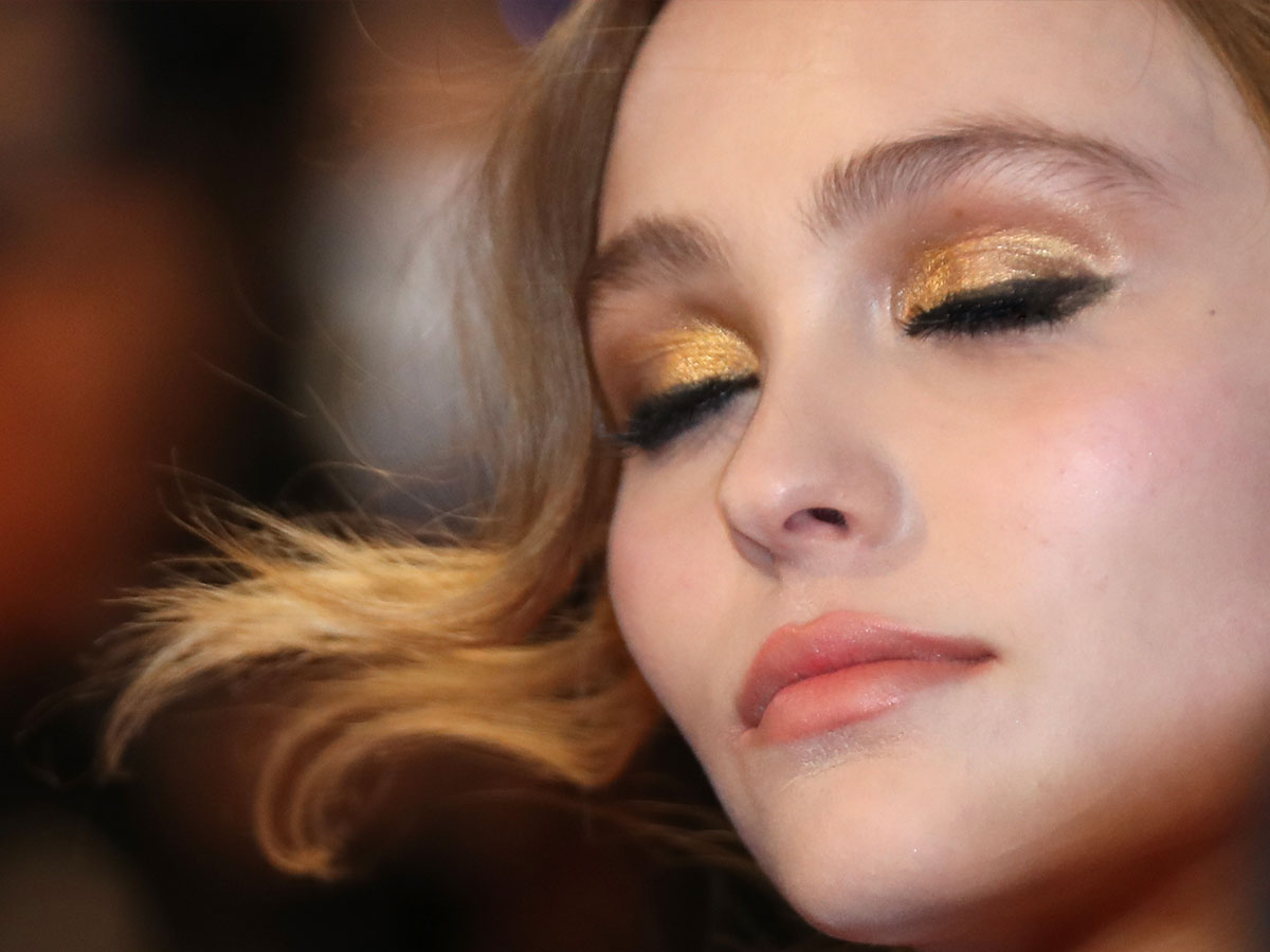 CANNES 2016 - DAY 3 LA DANSEUSE Marches Red Carpet Soko Lily-Rose Depp 3
