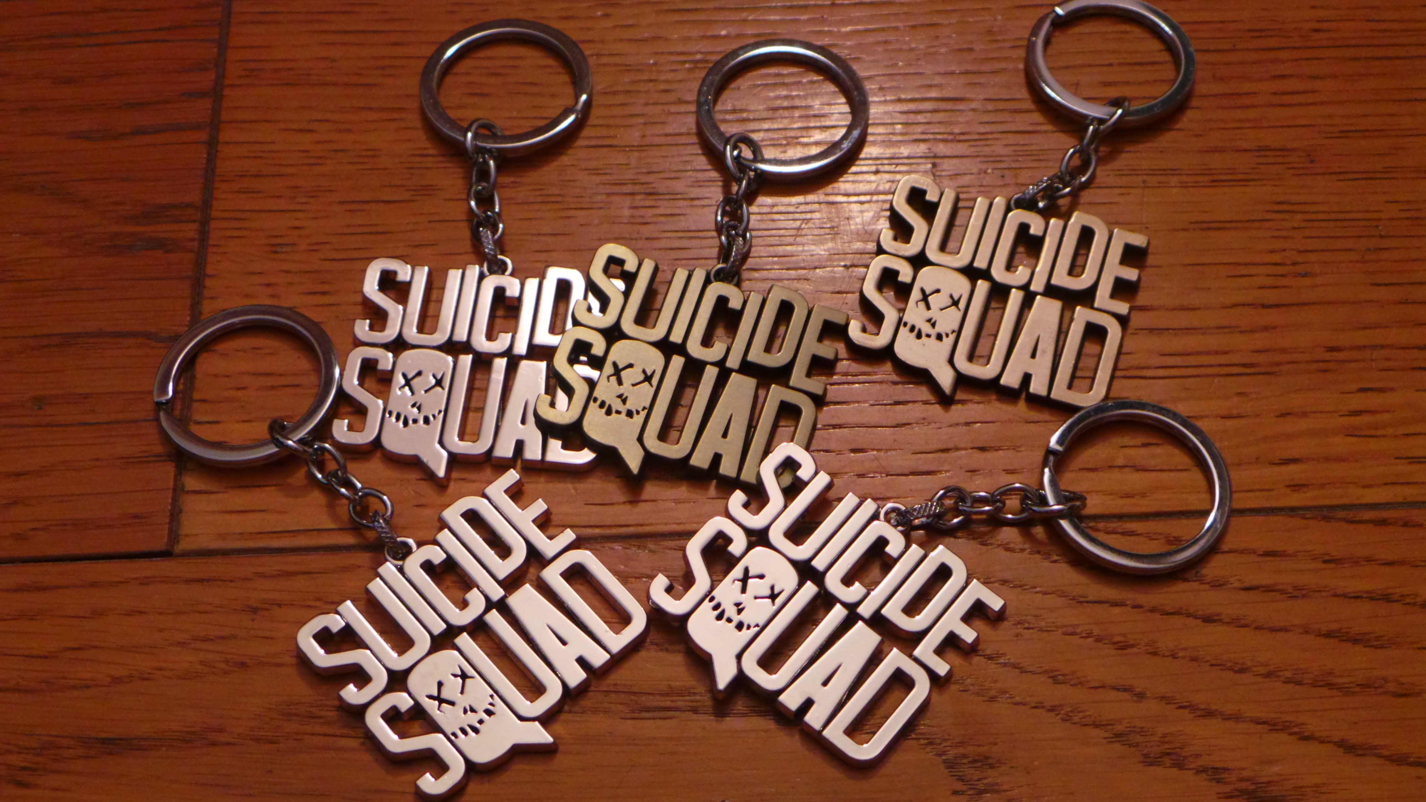 SUICIDE SQUAD - concours Go with the Blog porte clés à gagner logo Suicide Squad film Jared Leto - Go with the Blog 20120104_011916
